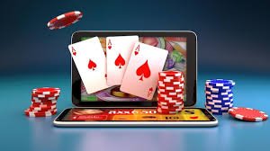 Pengguna membaca syarat promosi mobile